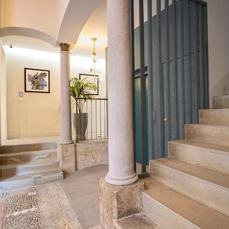 Torres De Serranos - El Carmen Apartment *